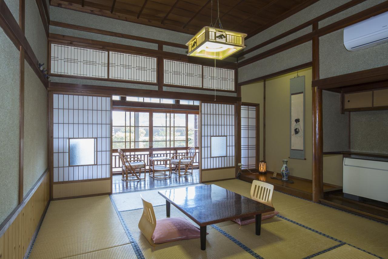 Hitoyoshi Ryokan Eksteriør bilde